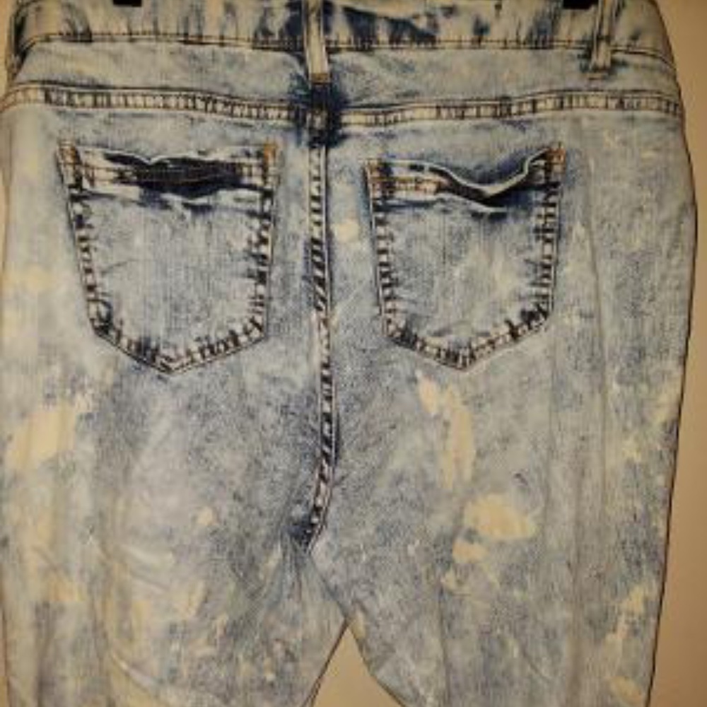Jeans - Picture 3 of 4